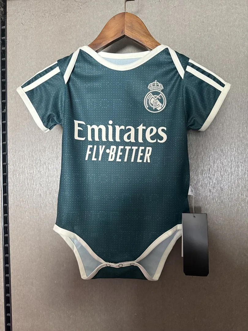 Real Madrid 2026/27 Auswärts Trikot Baby Green — 2