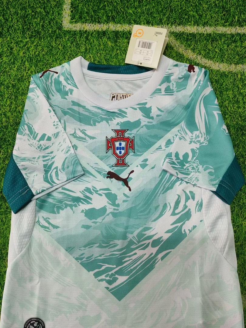 Portugal 2016/28 Away Kids Kit