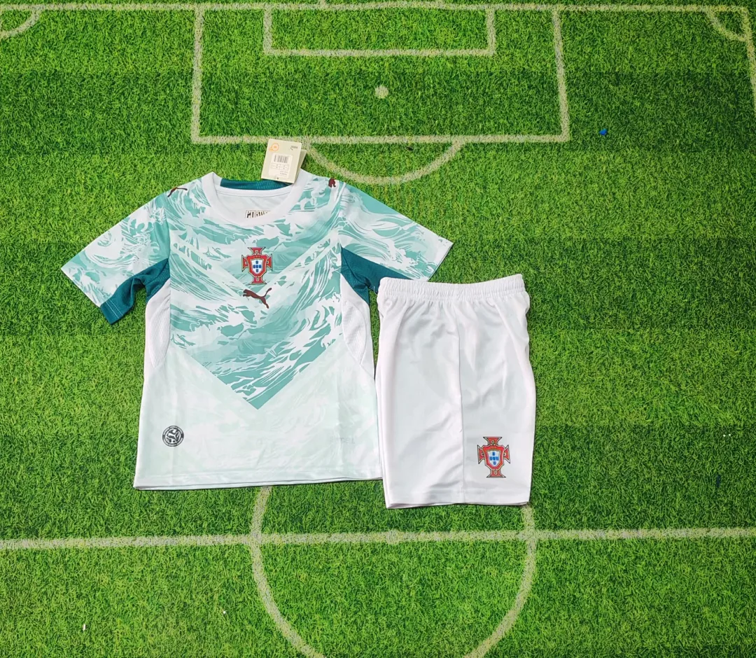 Portugal 2016/28 Away Kids Kit — 2
