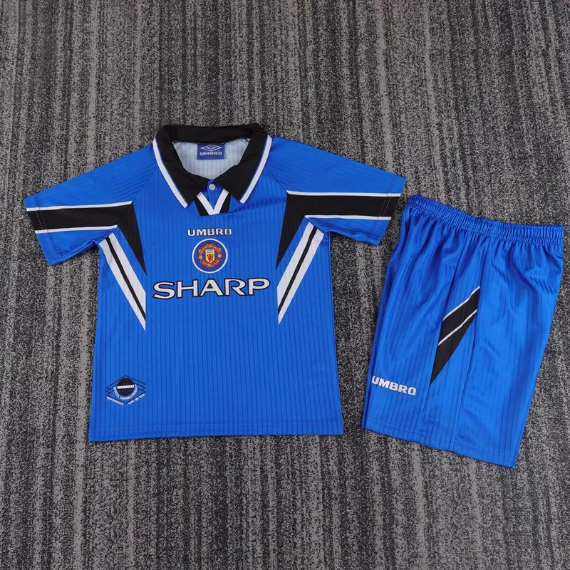 Manchester United 1996/98 Away Kids Kit