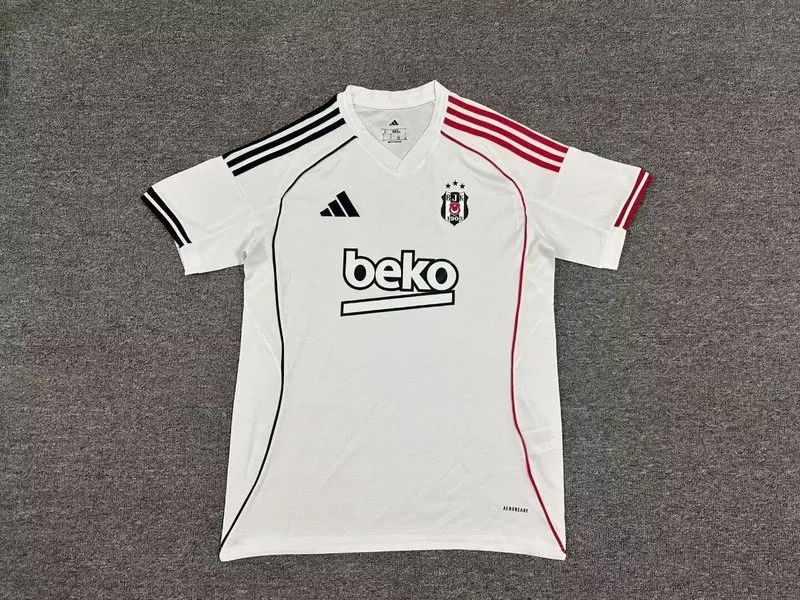 Beşiktaş 2025/26 Domicile Maillot Manches Courtes