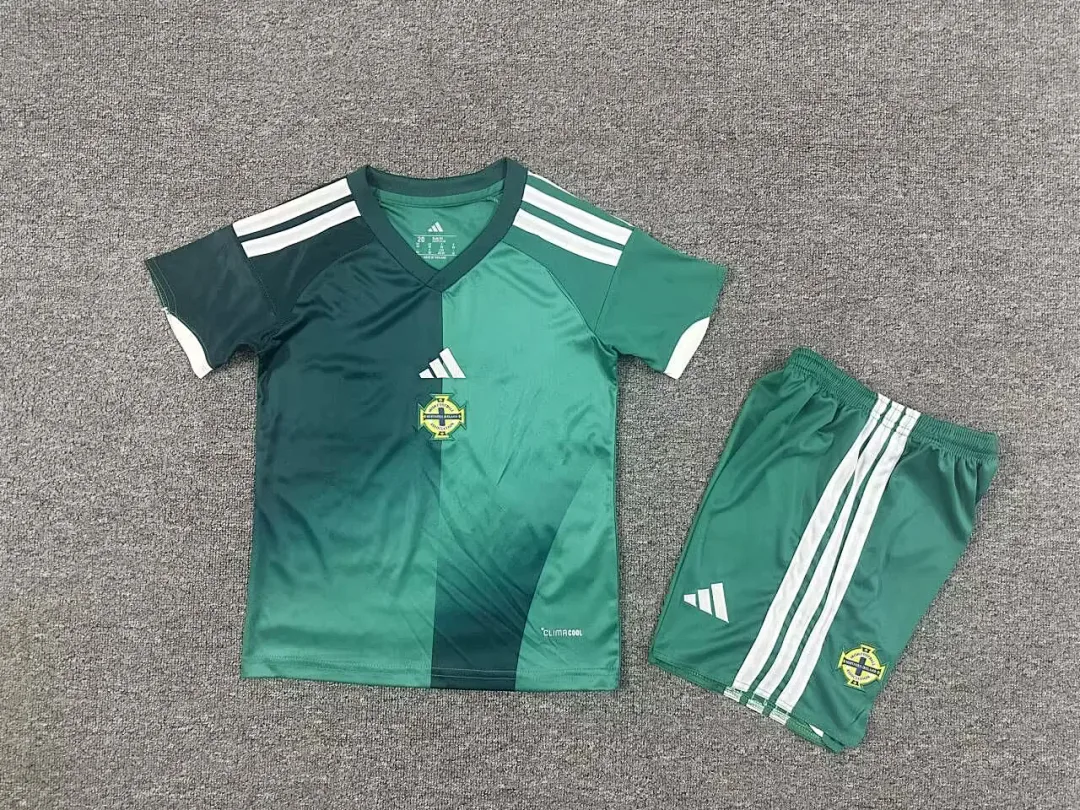 Northern Ireland 2016/30 Home Kids Kit
