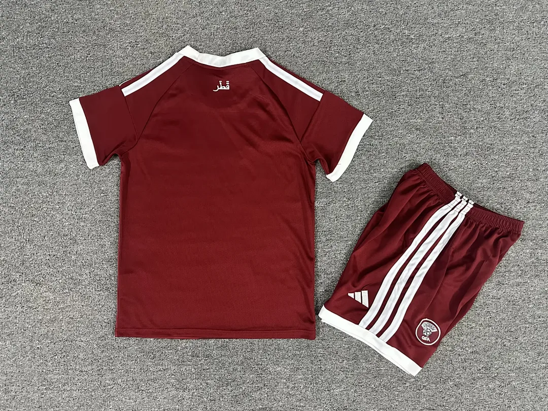 Qatar 2016/28 Home Kids Kit