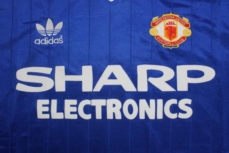 Manchester United 1982/83 Away Shirt Long Sleeve Blue — 2