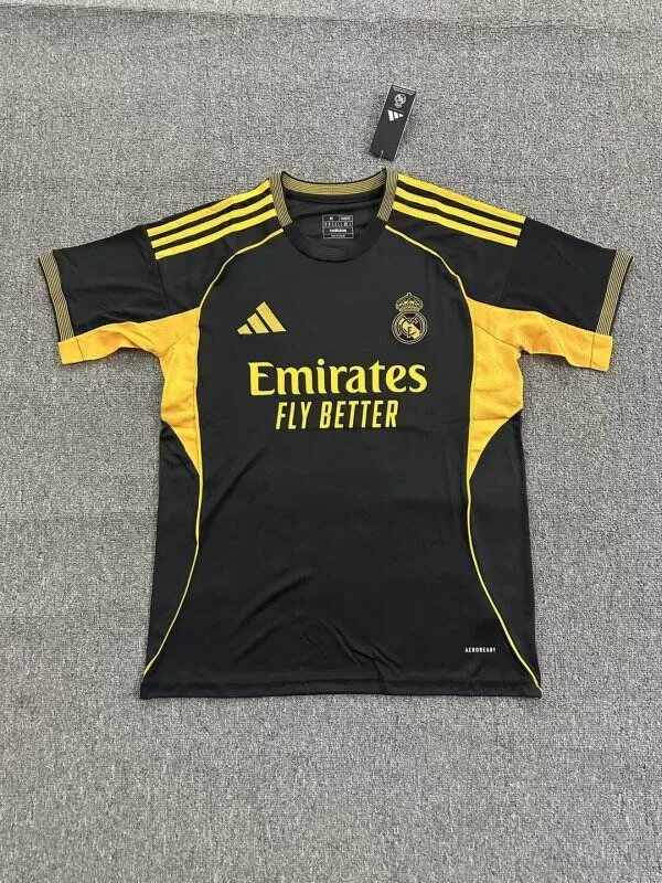 Real Madrid 2025/26 Trikot