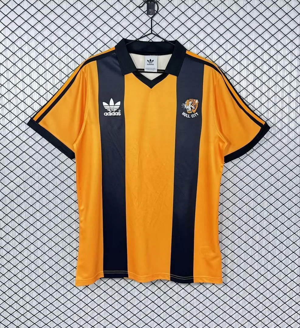 Hull City 1981/82 Home Shirt — 2