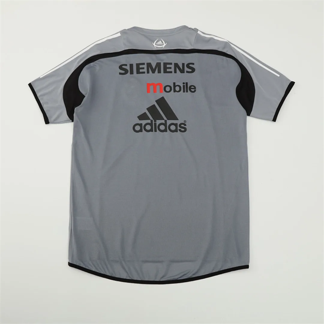 Real Madrid 2004/05 Training Shirt Grey