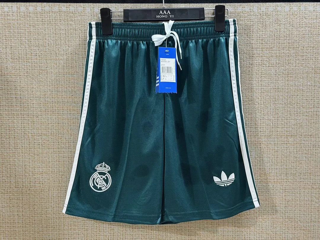 Real Madrid 2026/27 Auswärts Shorts Green